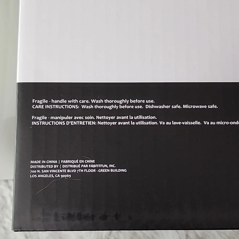 NIB Short Stories Gray Marble Pattern Set of‎ 4 Square Plates